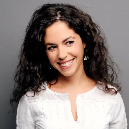 Julie Masse 1 ژولی ماسه Julie Masse سازنده عطر تروساردی پیور جاسمین