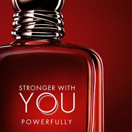 emporio armani stronger with you powerfully edp 100ml cap rings درپوش نقرهای تیره با حلقههای درهمتنیده و نام POWERFULLY روی شیشهی سرخ پاورفولی